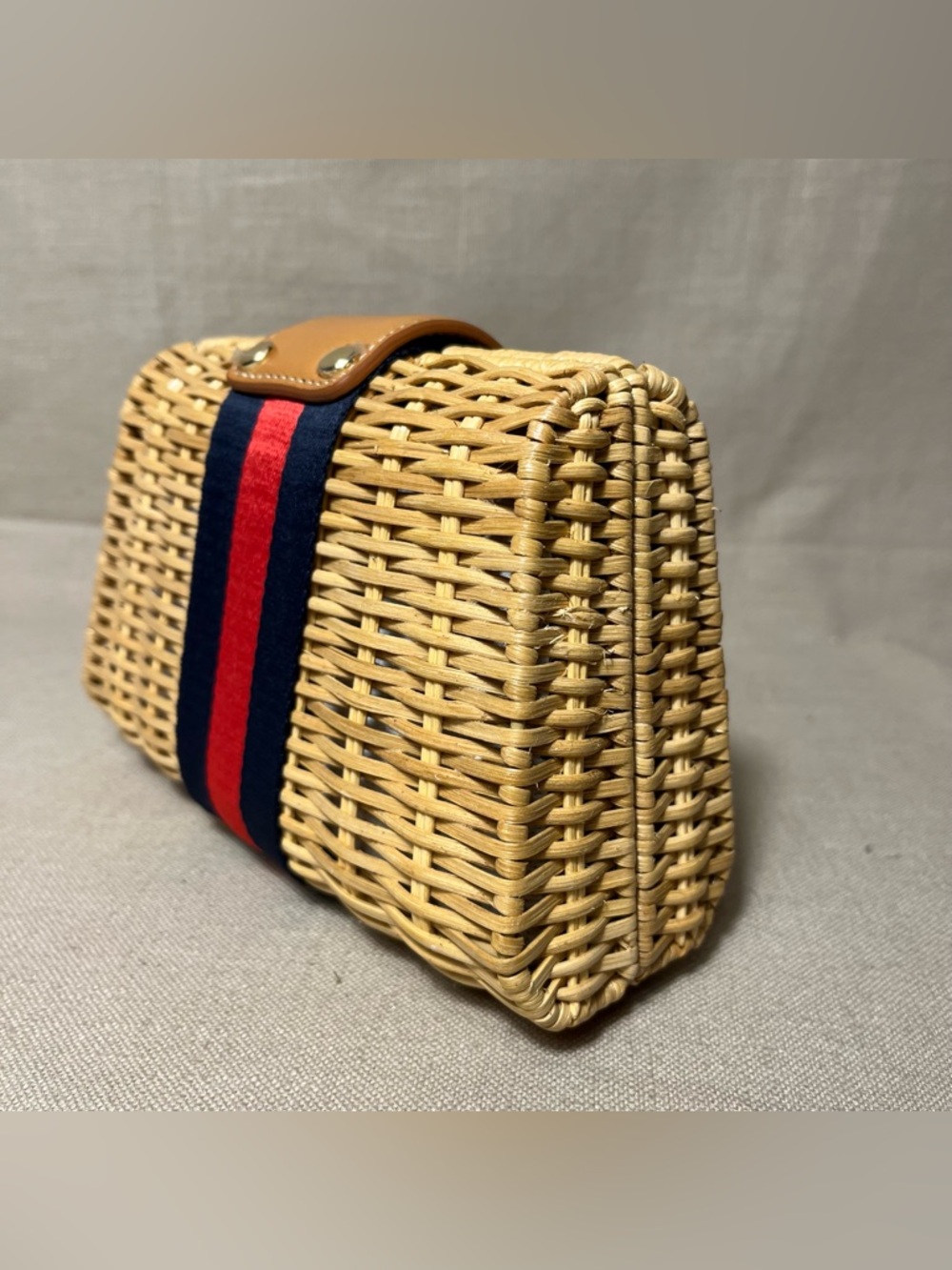 NWOT J. McLaughlin Women’s Olivia Natural Navy Red Stripe Wicker Woven Clutch - Picture 6 of 11